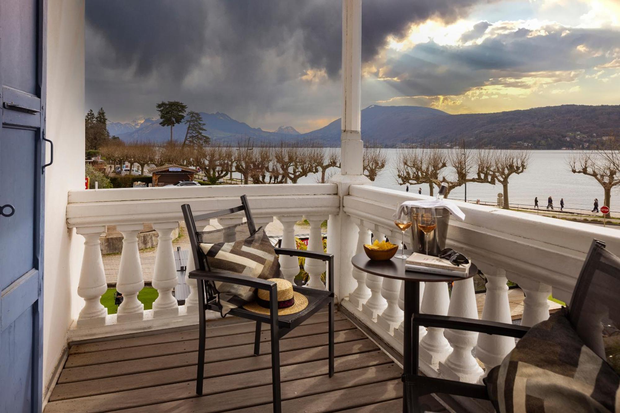 Le Bel Abri Hotel Annecy Ngoại thất bức ảnh
