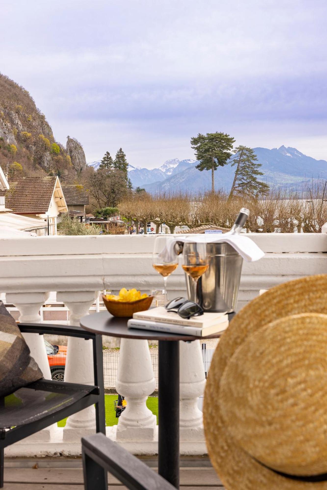 Le Bel Abri Hotel Annecy Ngoại thất bức ảnh